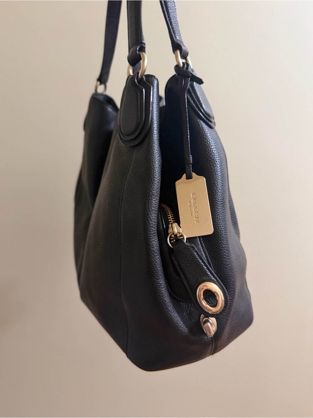 Coach Edie 31 Black Pebbled Leather Shoulder Bag with Gold Hardware - Picture 3 of 12